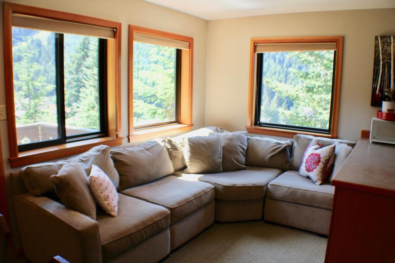 Crystal Chalets Greenwater Экстерьер фото