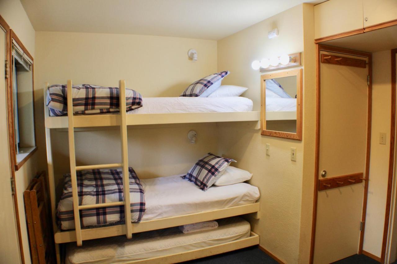 Crystal Chalets Greenwater Экстерьер фото